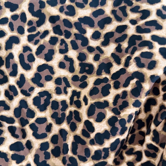 New! Victoria’s Secret Leopard Strapless Ruched Swimsuit Medium 41828 - Picture 4 of 8